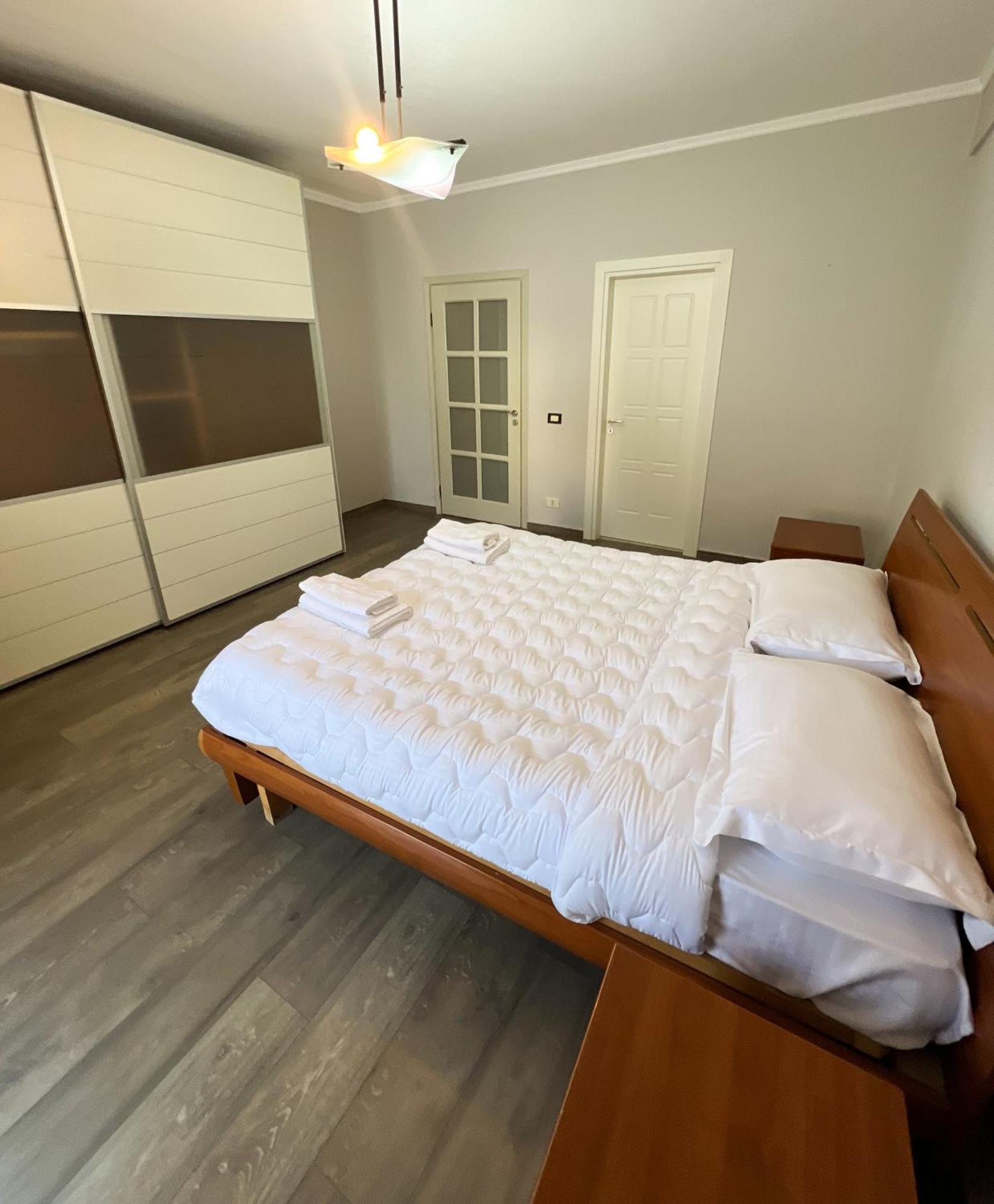 Sea View Apartaments Durres Exterior photo